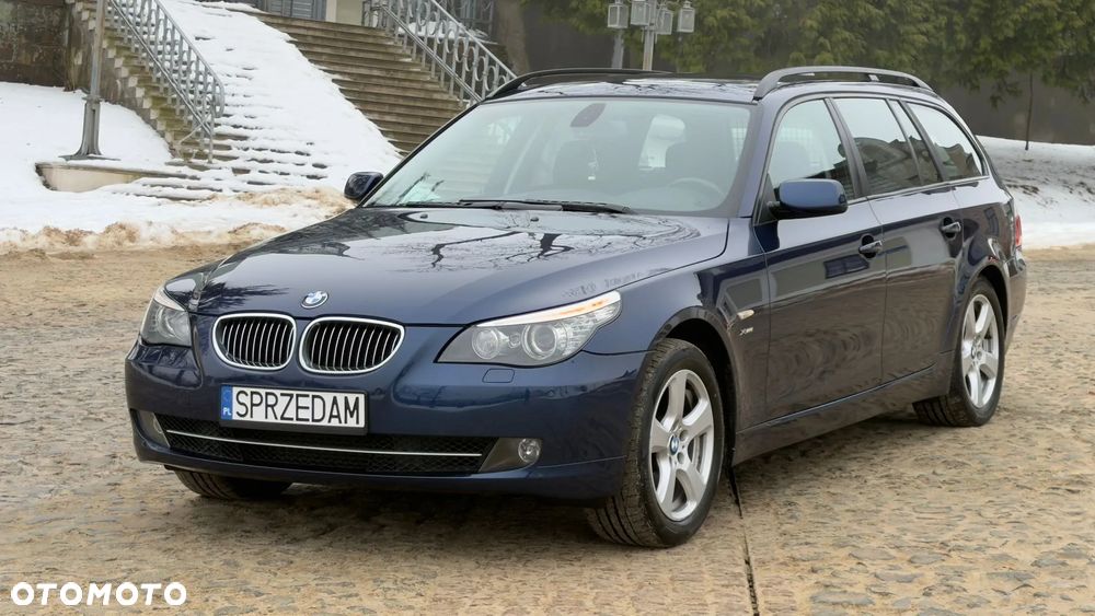 BMW Seria 5 525d xDrive - 4