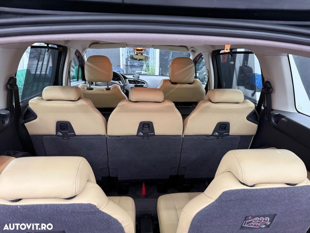 Peugeot 5008 e-HDI FAP 110 EGS6 Stop&Start Allure - 8