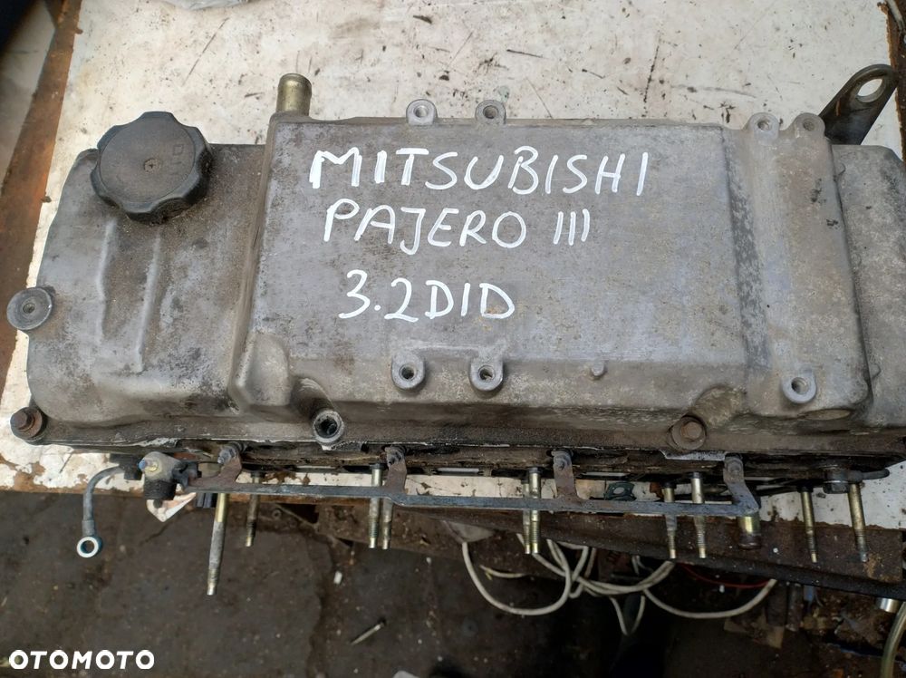 Mitsubishi PAJERO III 3,2DID głowica kompletna - 1