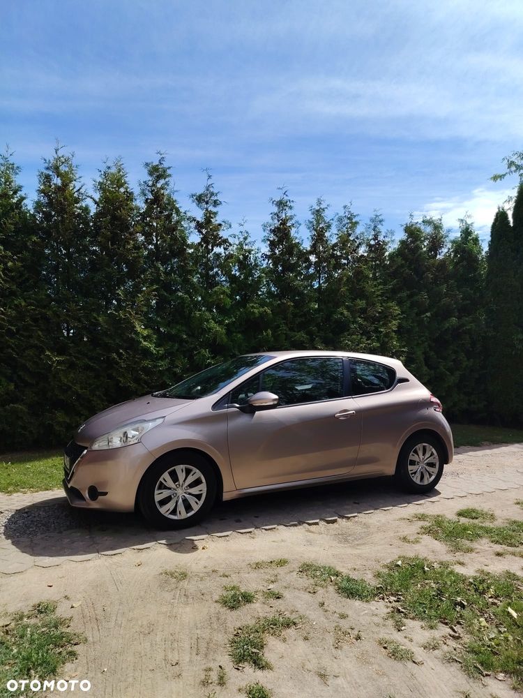 Peugeot 208 - 2