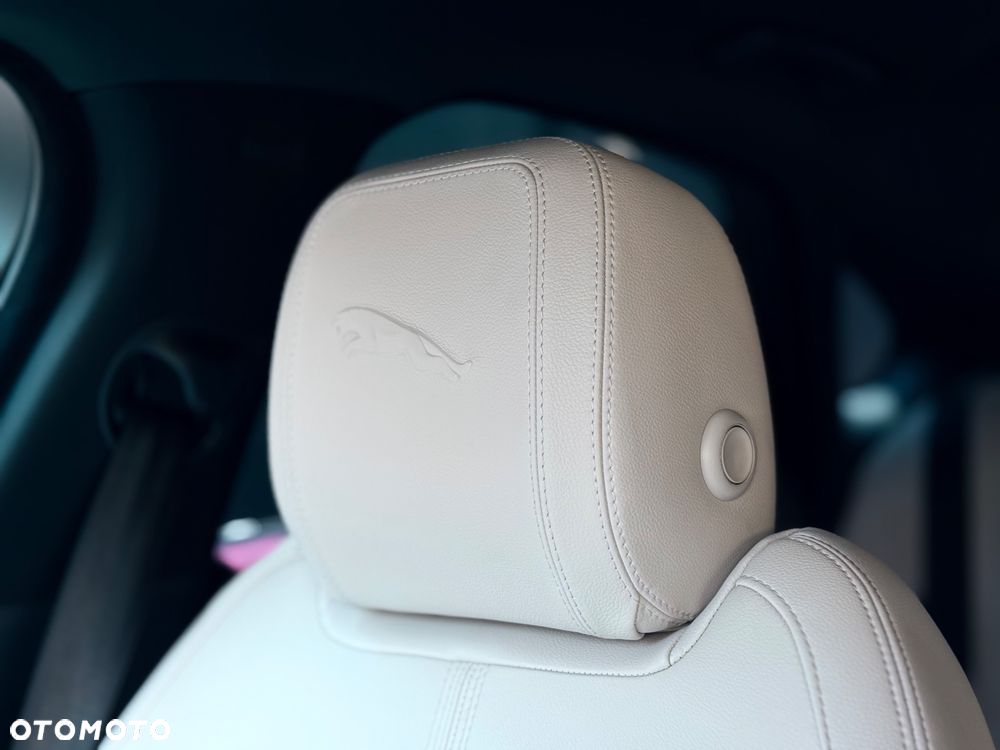 Jaguar XF D200 R-Dynamic SE - 22