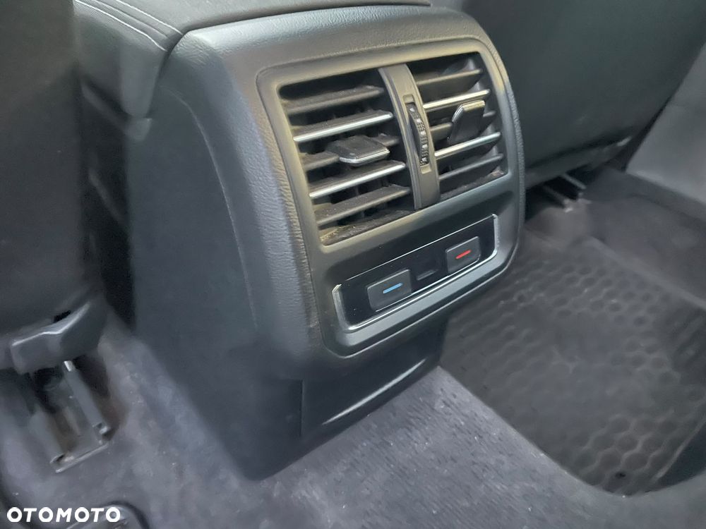 Volkswagen Passat 2.0 TDI BMT Trendline - 19