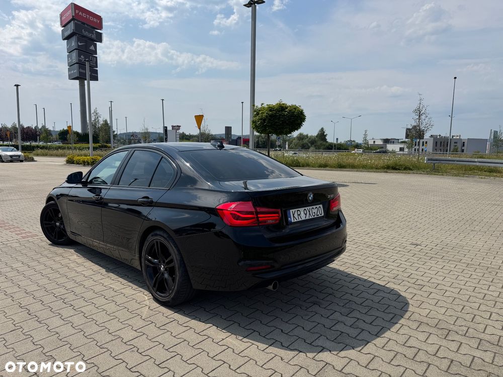 BMW Seria 3 318i - 3
