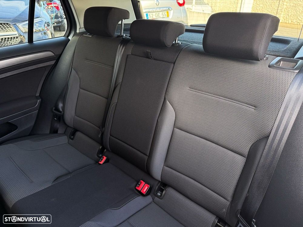 VW Golf 1.0 TSI Confortline - 18