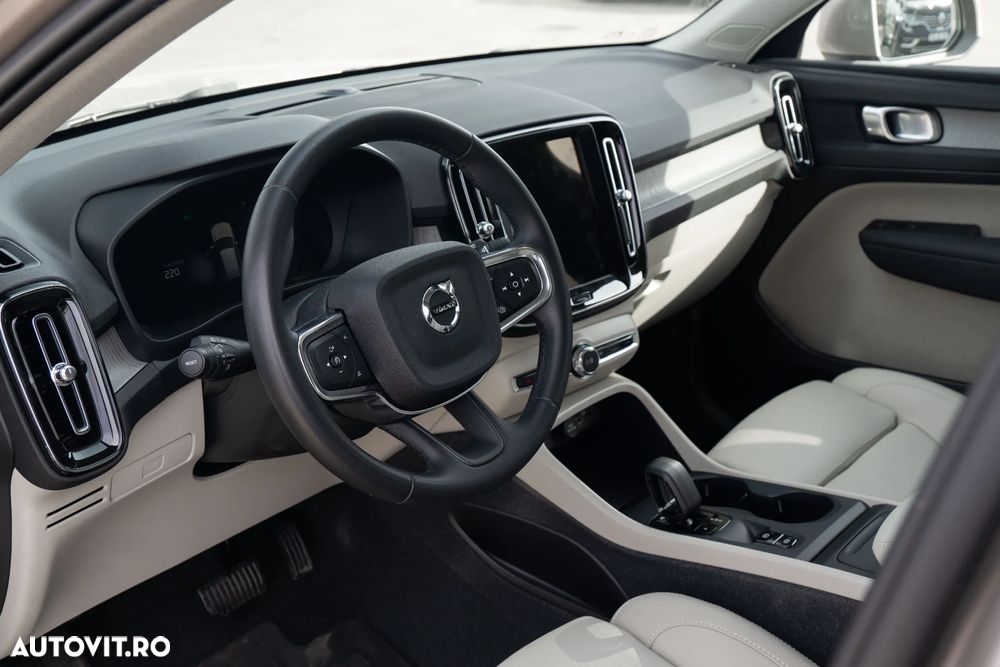 Volvo XC 40 B3 AT FWD MHEV Core - 21