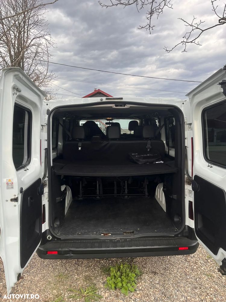Renault Trafic - 12