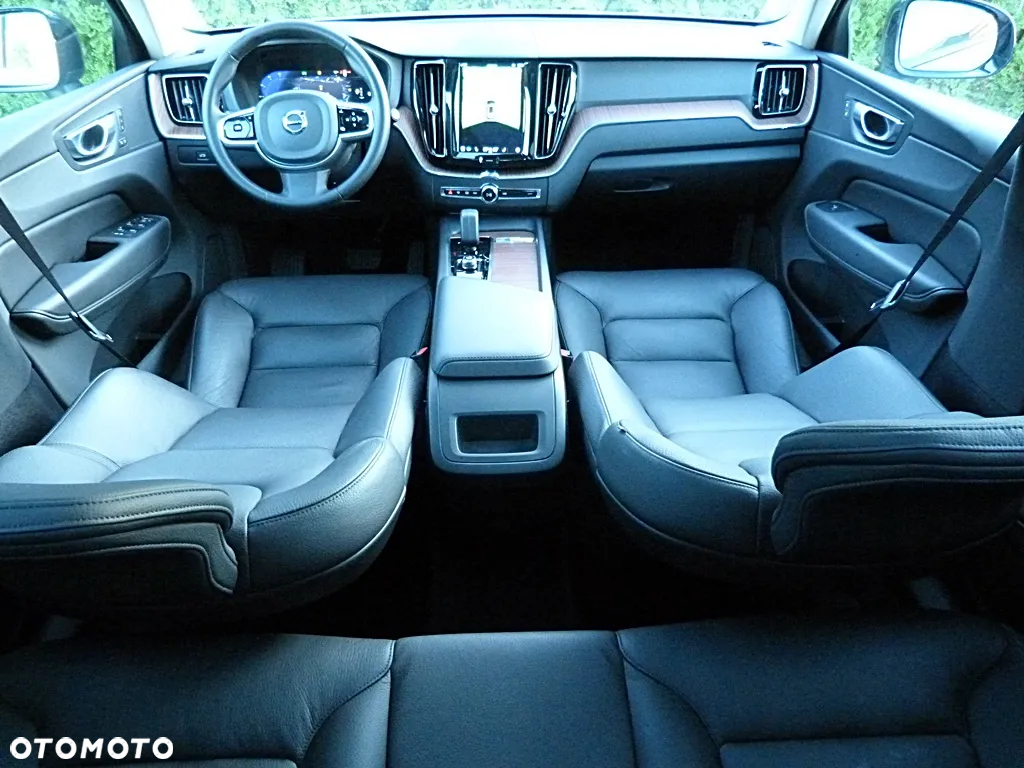 Volvo XC 60 B5 B AWD R-Design - 11