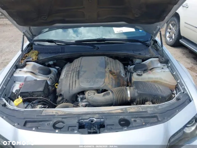 Chrysler 300s - 9