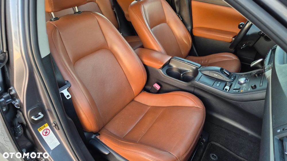 Lexus CT 200h Prestige - 14