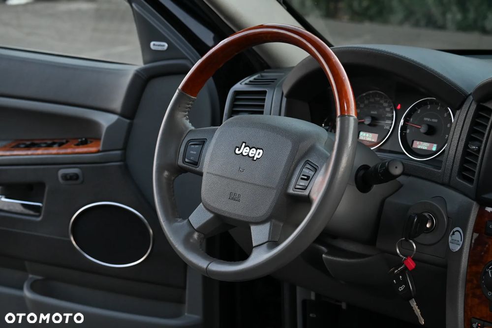 Jeep Grand Cherokee 5.7 V8 HEMI Automatik Overland - 23