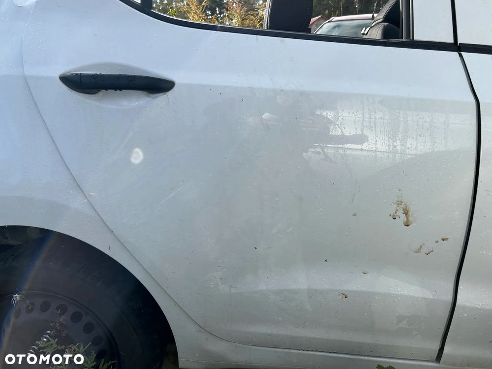HYUNDAI I10 II DRZWI TYŁ PRAWY - 2
