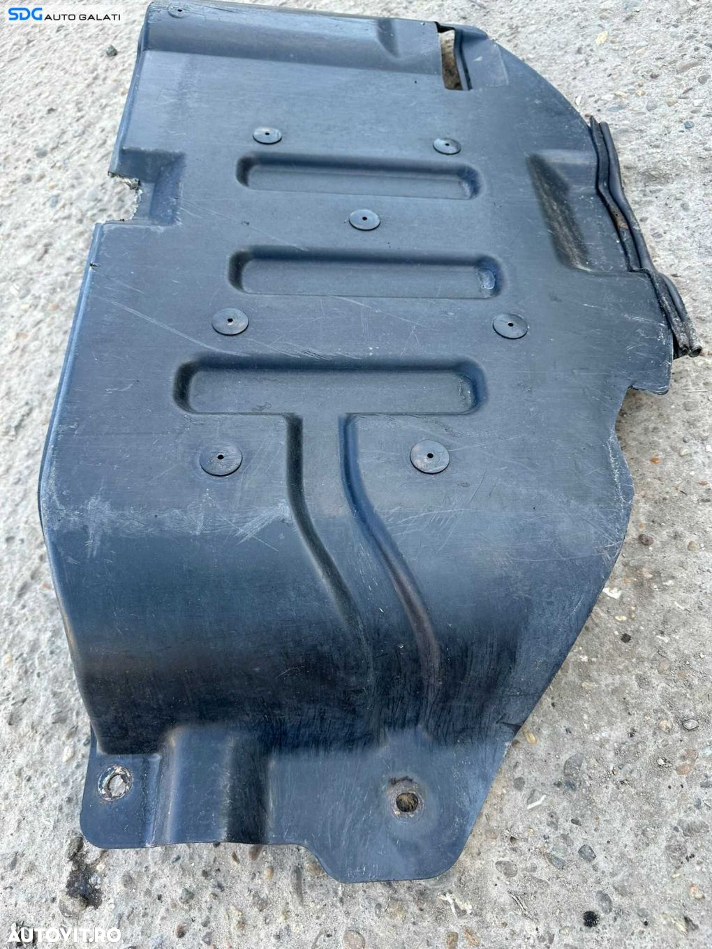 Scut Protectie Plastic Motor SsangYong Rodius 2.7 2004 - 2012 Cod 24920-21000 [X3332] - 2