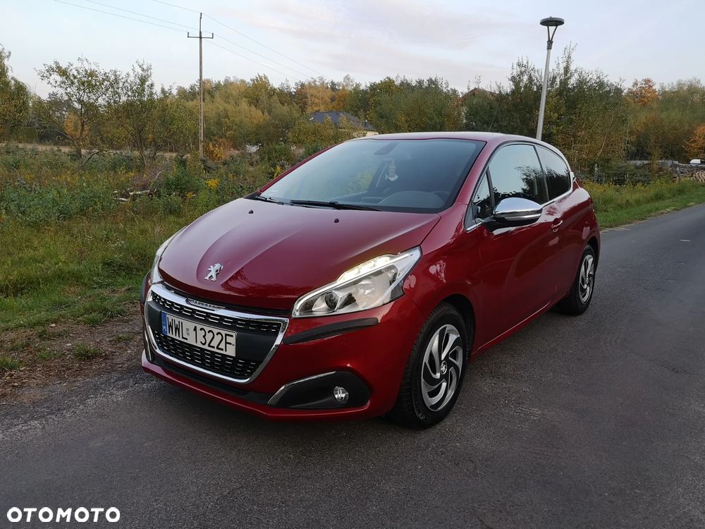 Peugeot 208 2016 photo 3