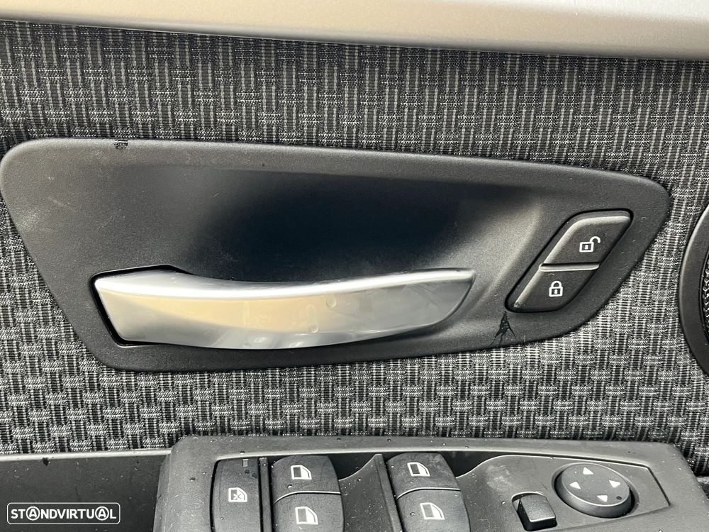 BMW 216 Gran Tourer d - 21