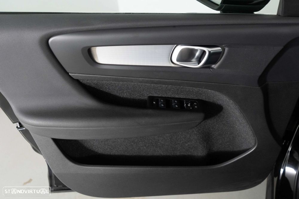 Volvo XC 40 1.5 T5 PHEV Momentum Plus - 23
