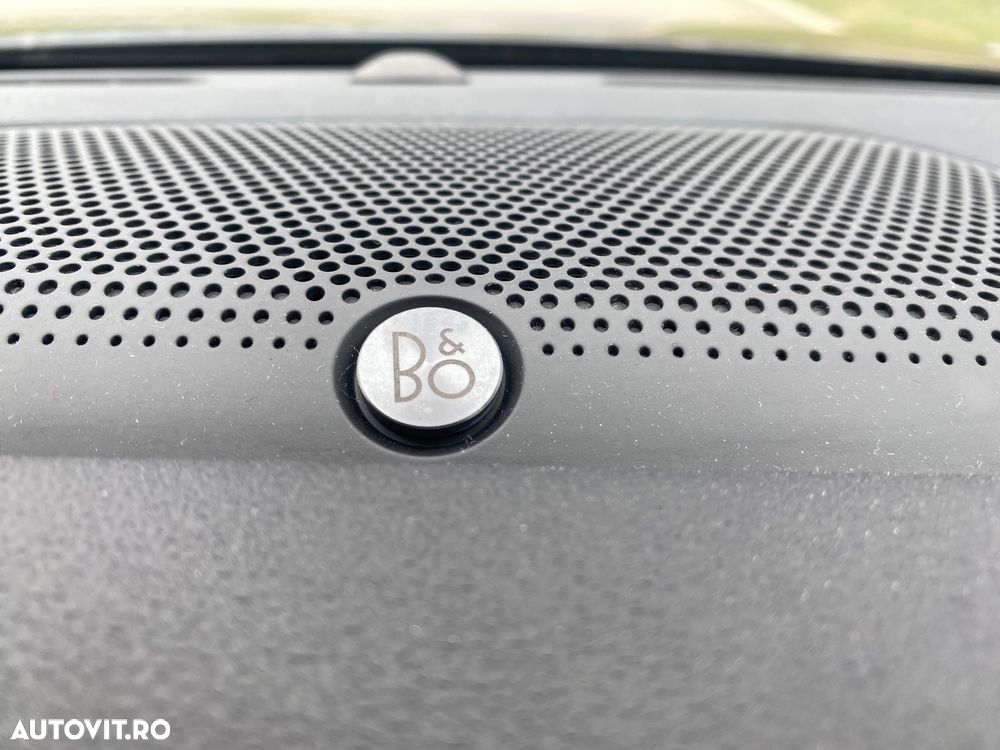 Ford Kuga 2.5 Duratec FHEV ST-LINE X - 12