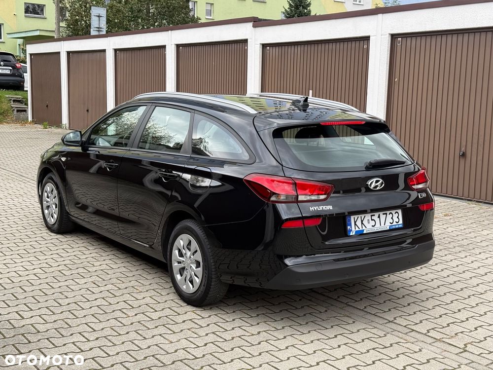 Hyundai i30 1.5 DPI Classic + - 19