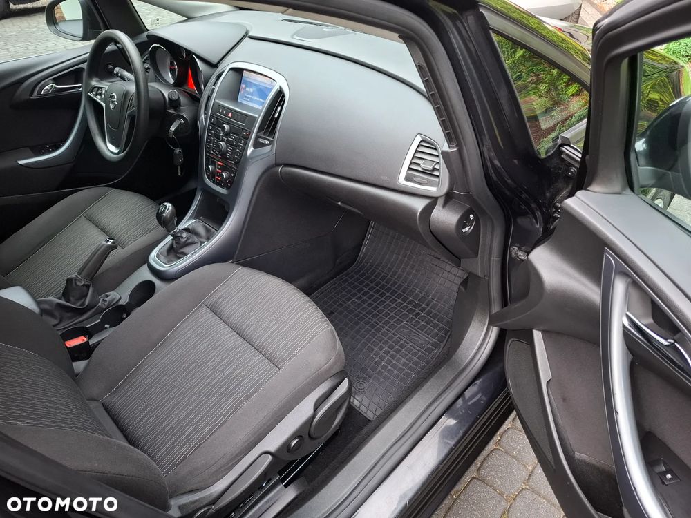 Opel Astra 1.4 Turbo Exklusiv - 12