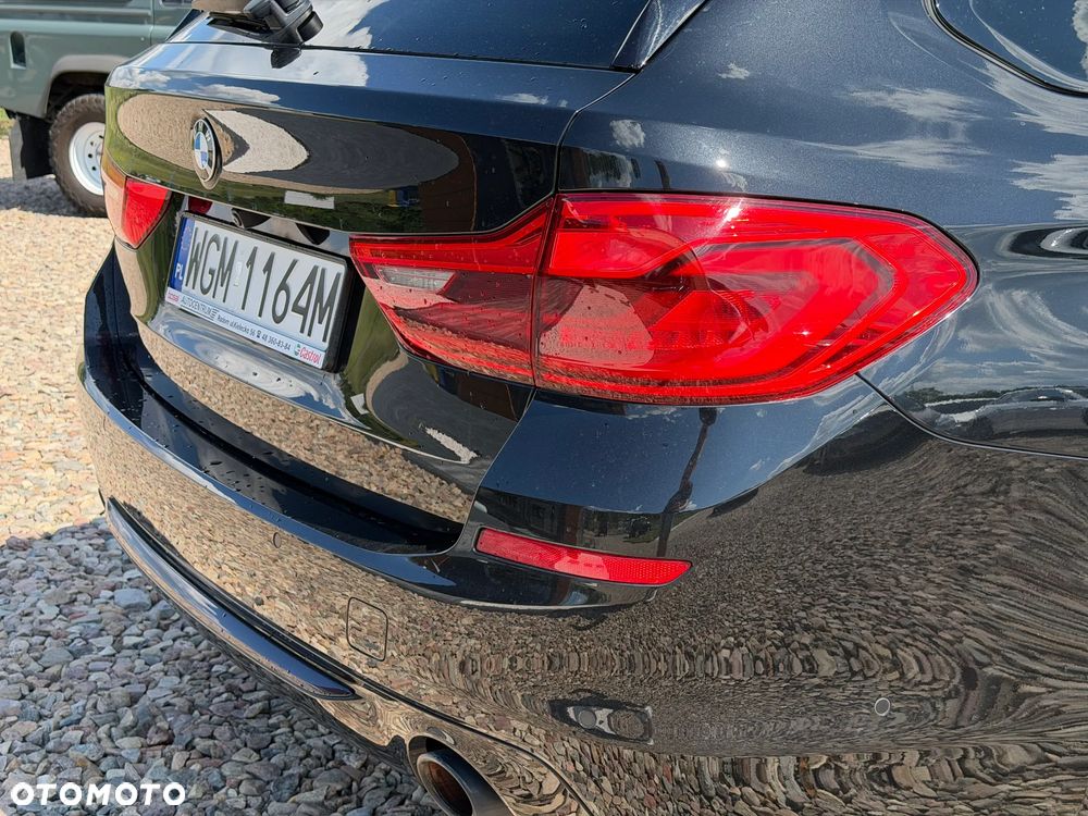 BMW Seria 5 520d Sport Line - 16