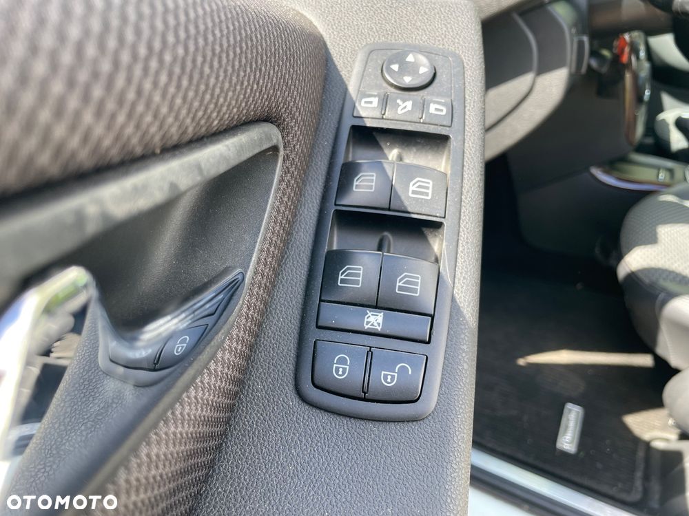 Mercedes-Benz Klasa A 200 CDI Autotronic Elegance DPF Special Edition - 13