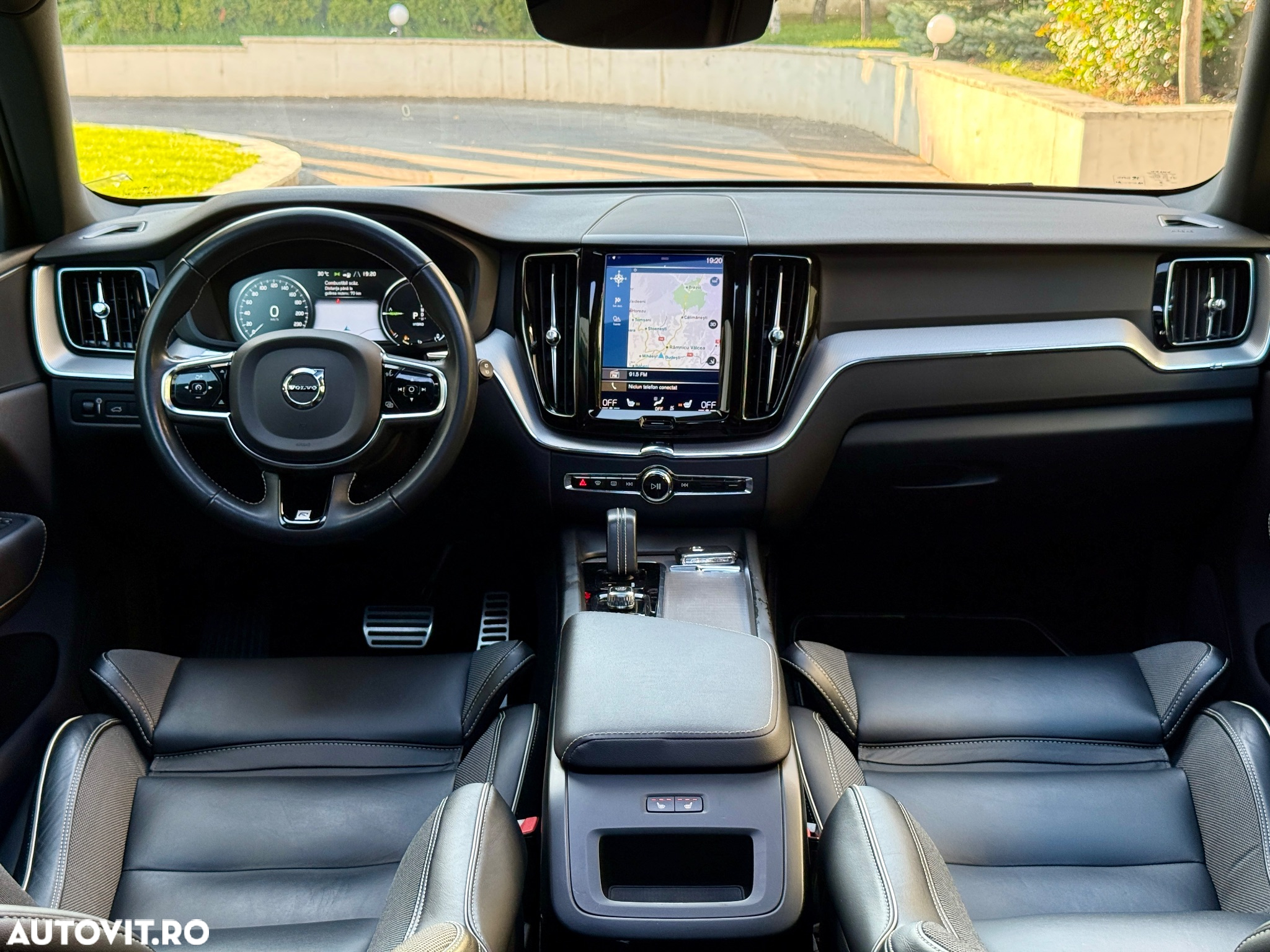 Volvo XC 60 Recharge T8 Twin Engine eAWD R-Design - 23