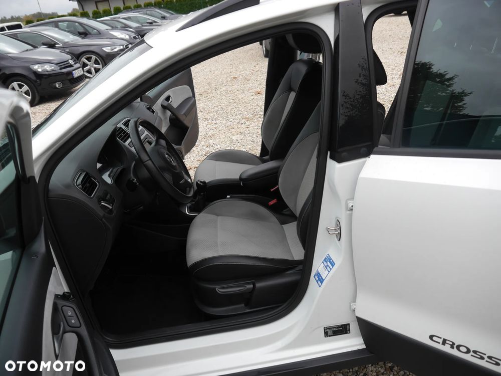 Volkswagen Polo Cross 1.6 TDI DPF - 6
