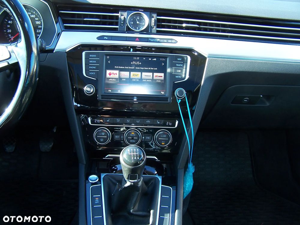 Volkswagen Passat 2.0 TDI SCR BlueMotion Technology 4Motion Trendline - 14