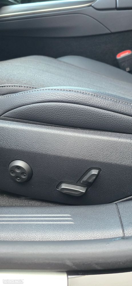 Mercedes-Benz E 300 de - 12