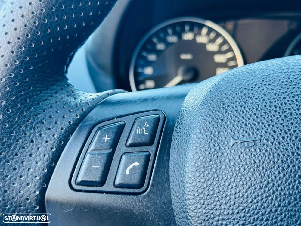 BMW 118 d Pack M - 20