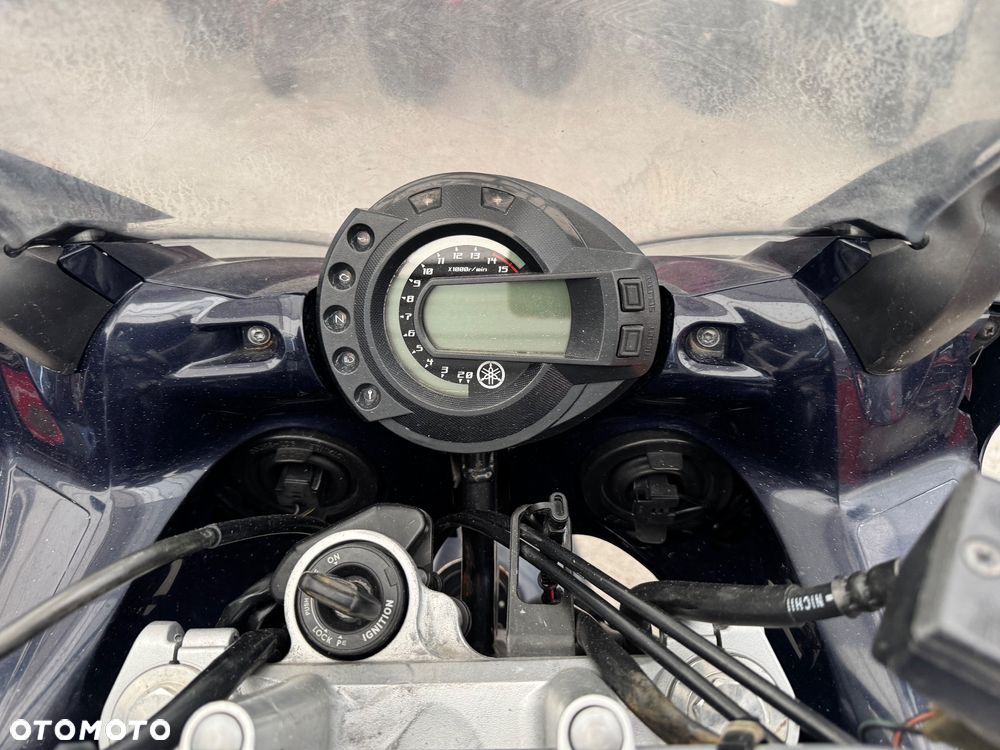 Yamaha FZ6 - 11