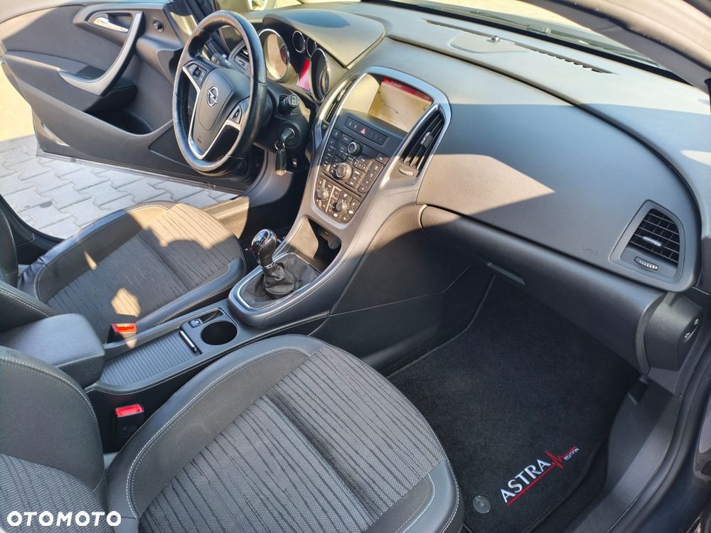 Opel Astra 1.6 CDTI Executive - 17