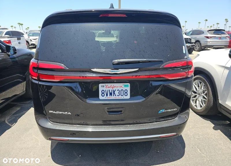 Chrysler Pacifica - 6