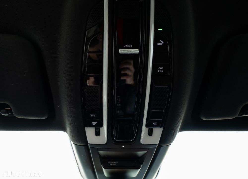 Porsche Cayenne - 28