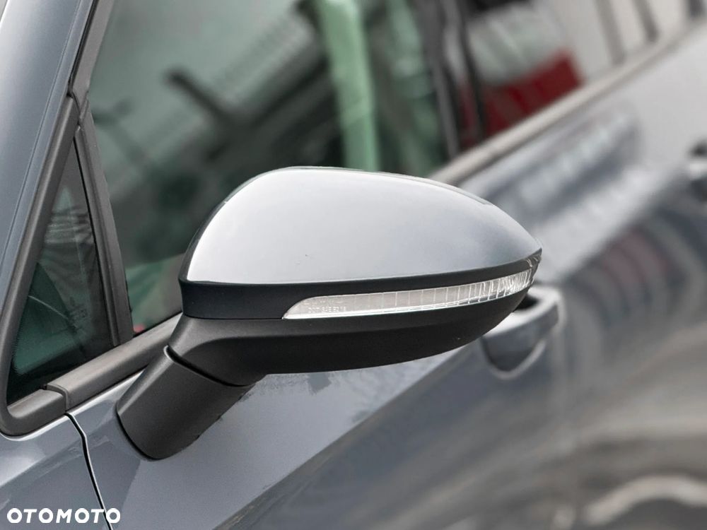 Volkswagen Golf Variant 2.0 TDI Life DSG - 13