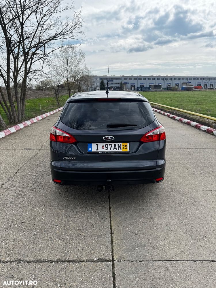 Ford Focus 1.6 TDCi DPF Titanium - 11