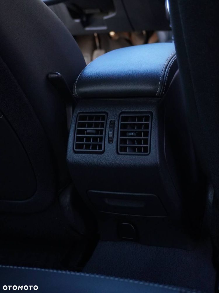 Renault Laguna dCi 110 FAP Paris - 18