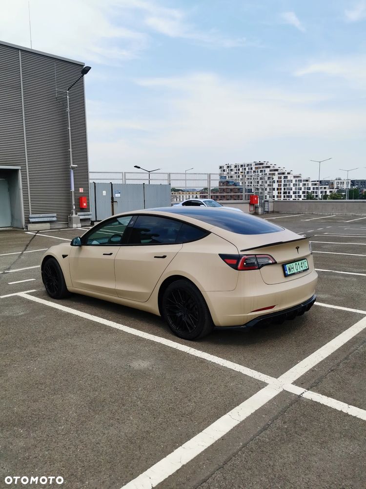Tesla Model 3 AWD - 4