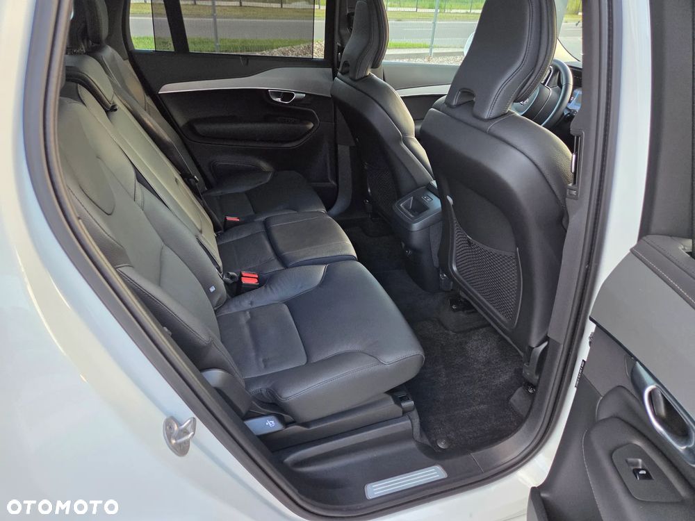 Volvo XC 90 B5 D AWD Plus Bright - 12