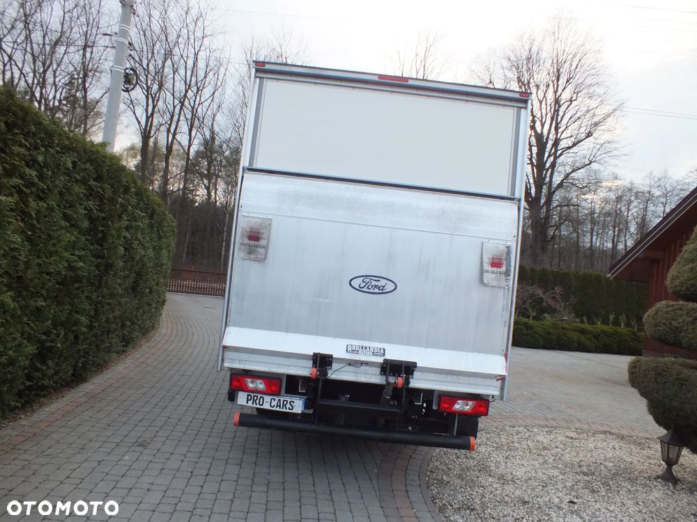 Ford Transit - 16