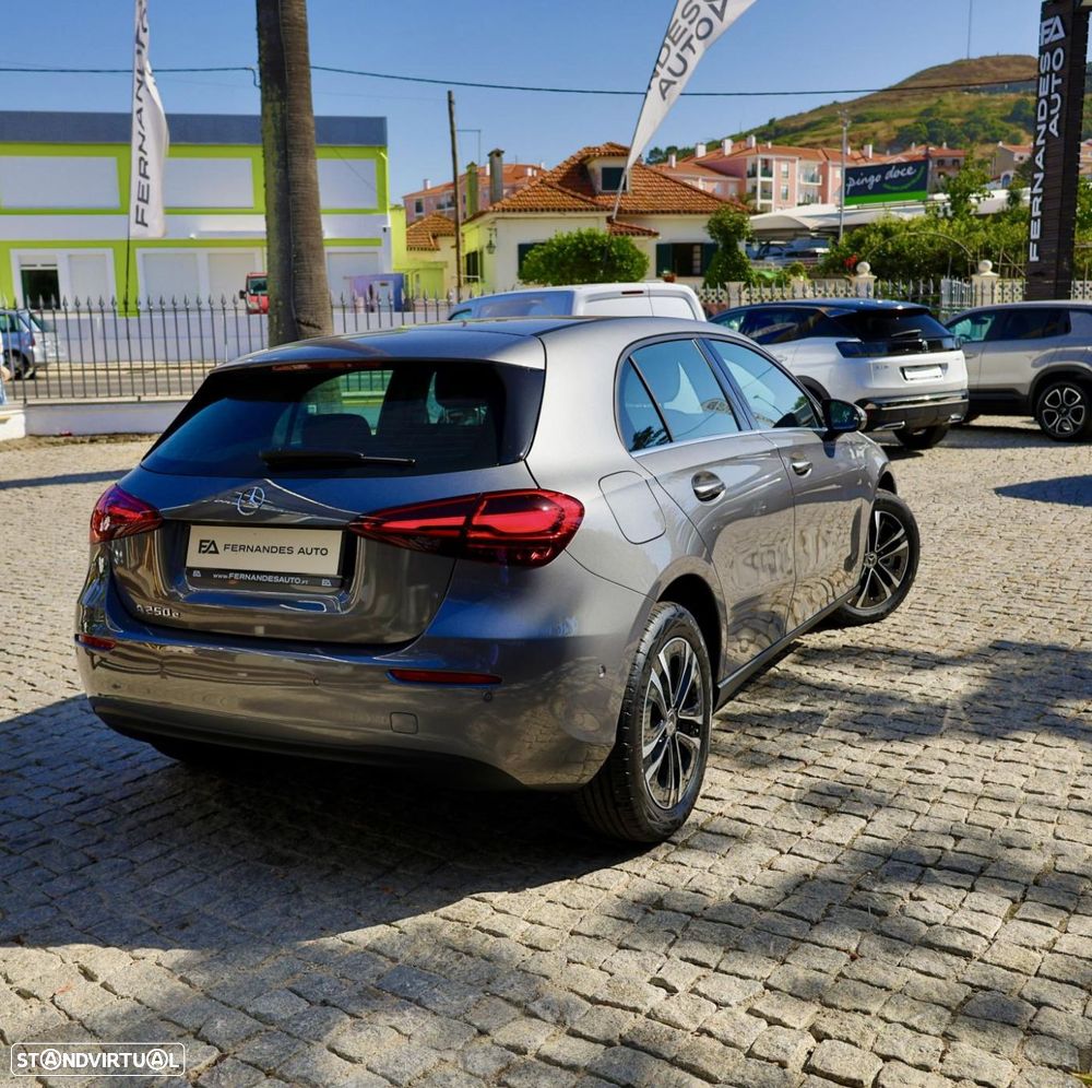 Mercedes-Benz A 250 e - 2