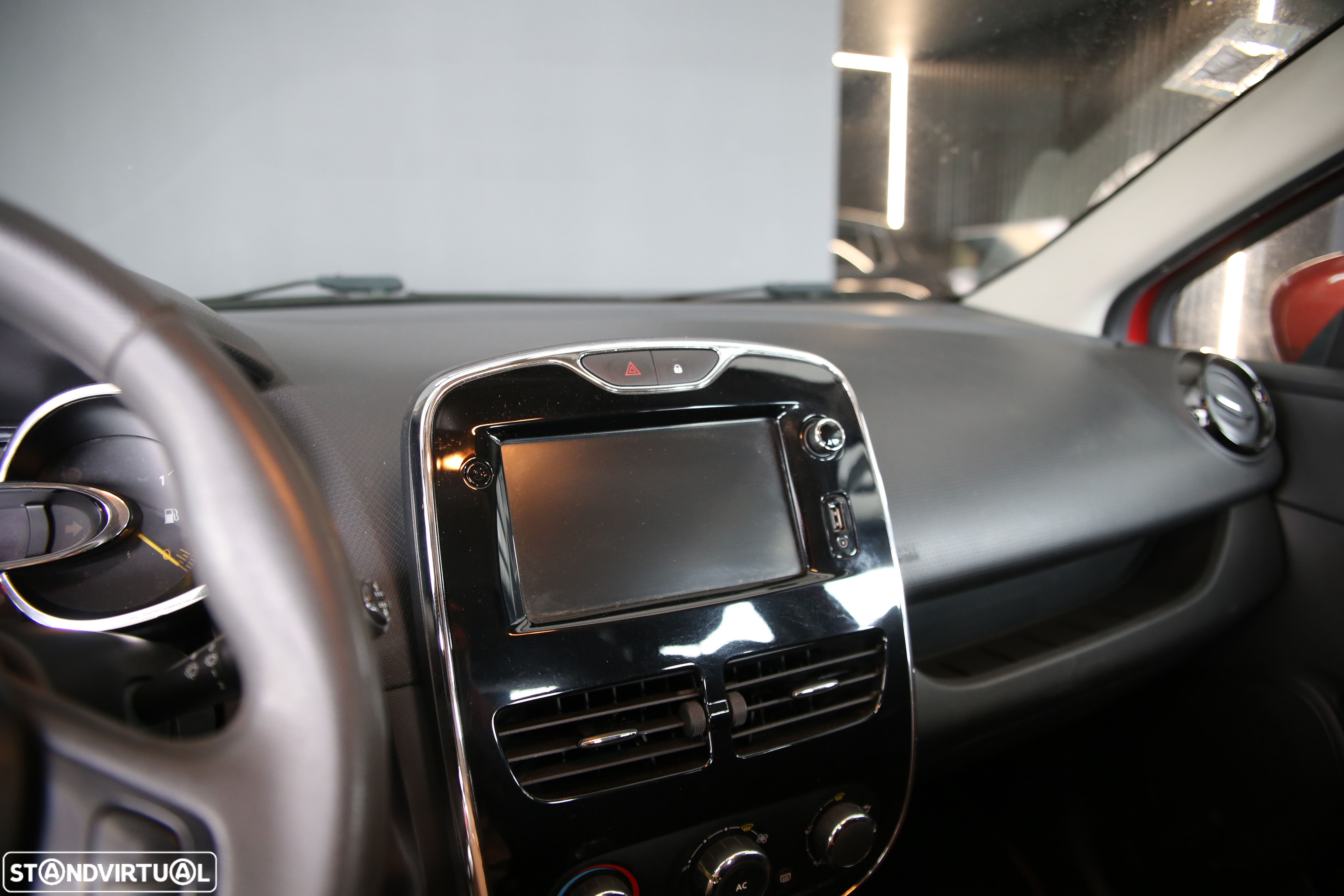 Renault Clio 1.5 dCi # - 10