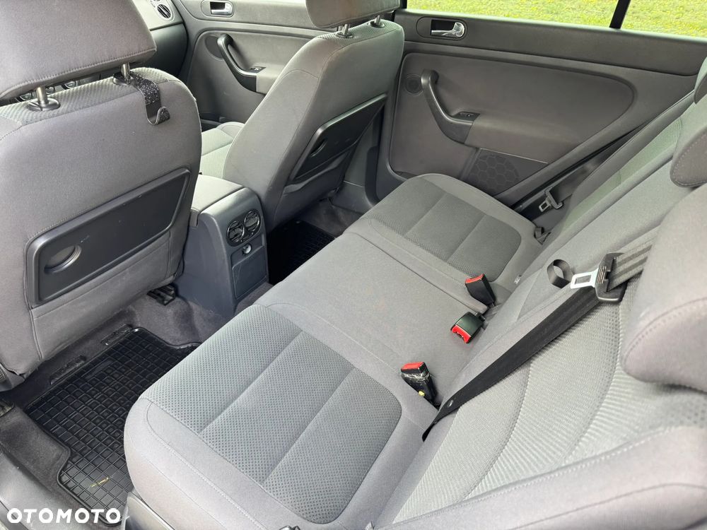 Volkswagen Golf Plus 1.9 TDI Comfortline - 16