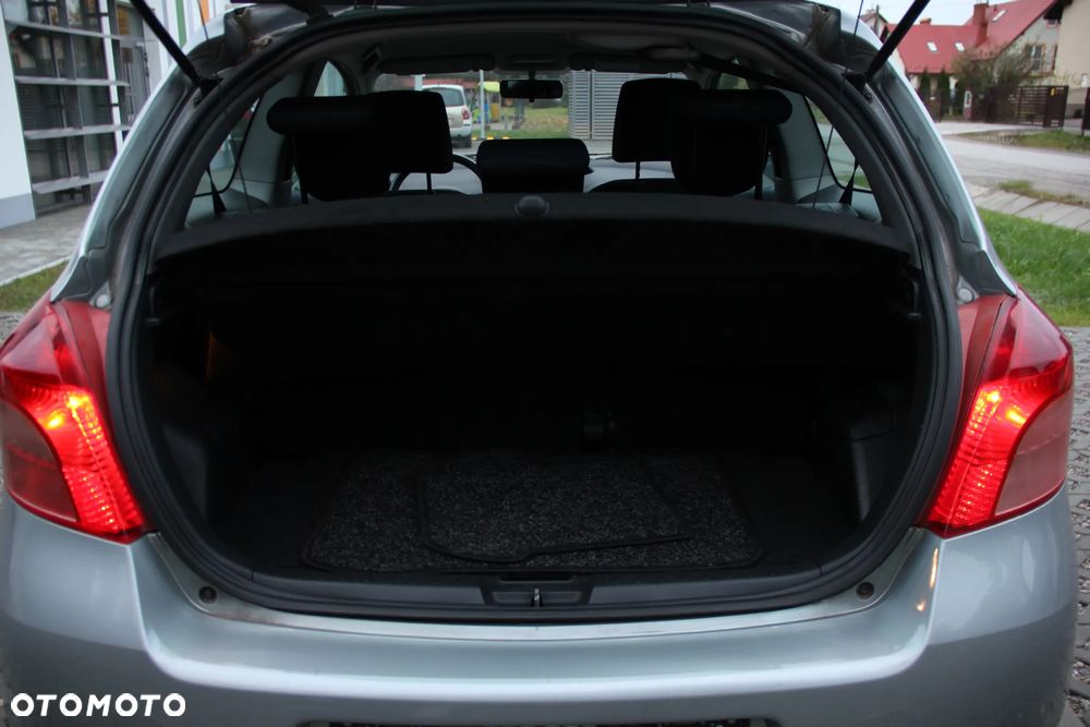 Toyota Yaris - 26