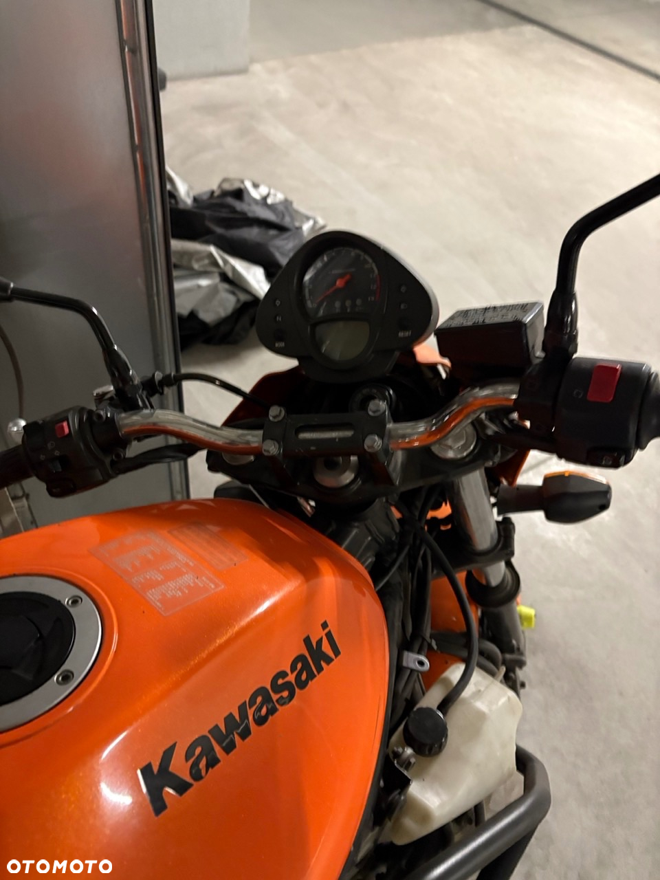 Kawasaki ER - 8