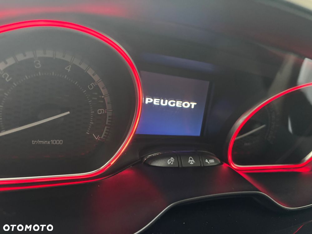 Peugeot 208 1.6 THP GTi - 25