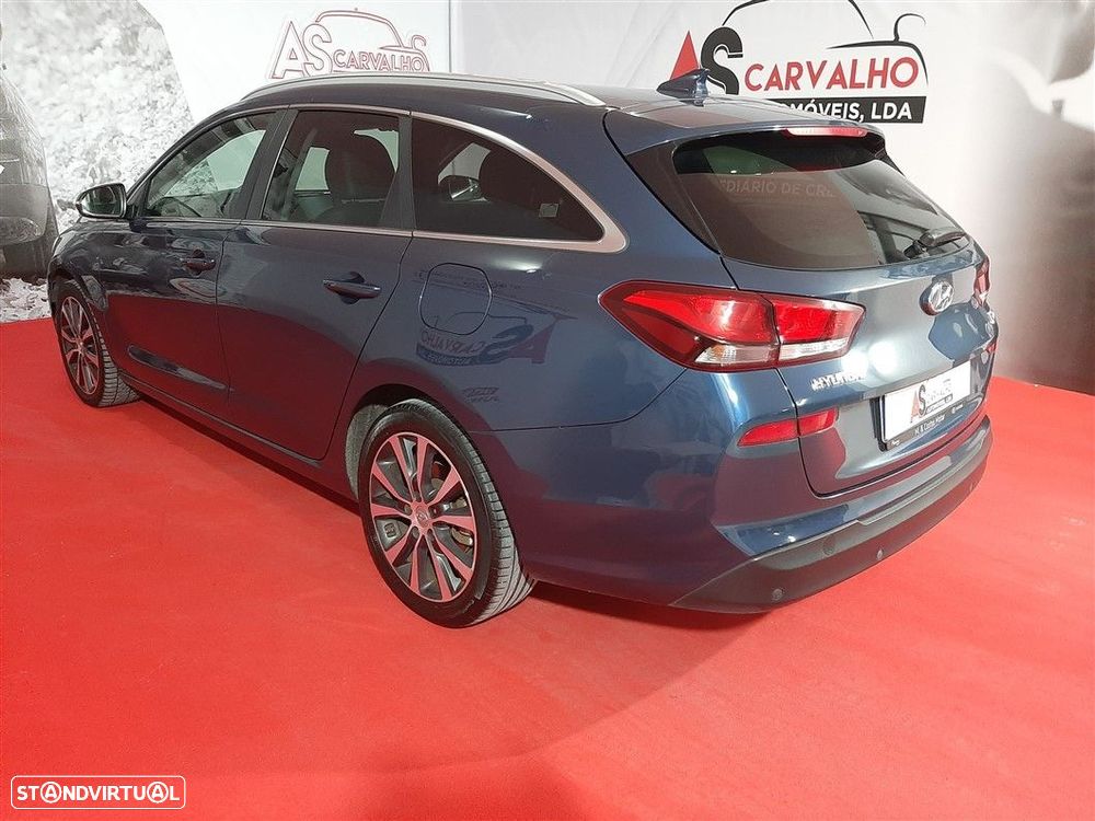 Hyundai i30 SW 1.6 CRDi Comfort+Navi - 8