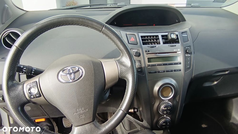 Toyota Yaris 1.33 Sol - 6