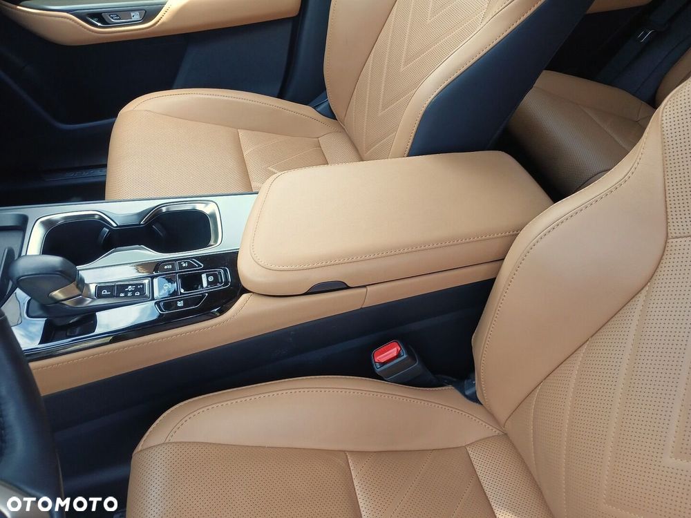 Lexus NX 350h Omotenashi AWD - 21