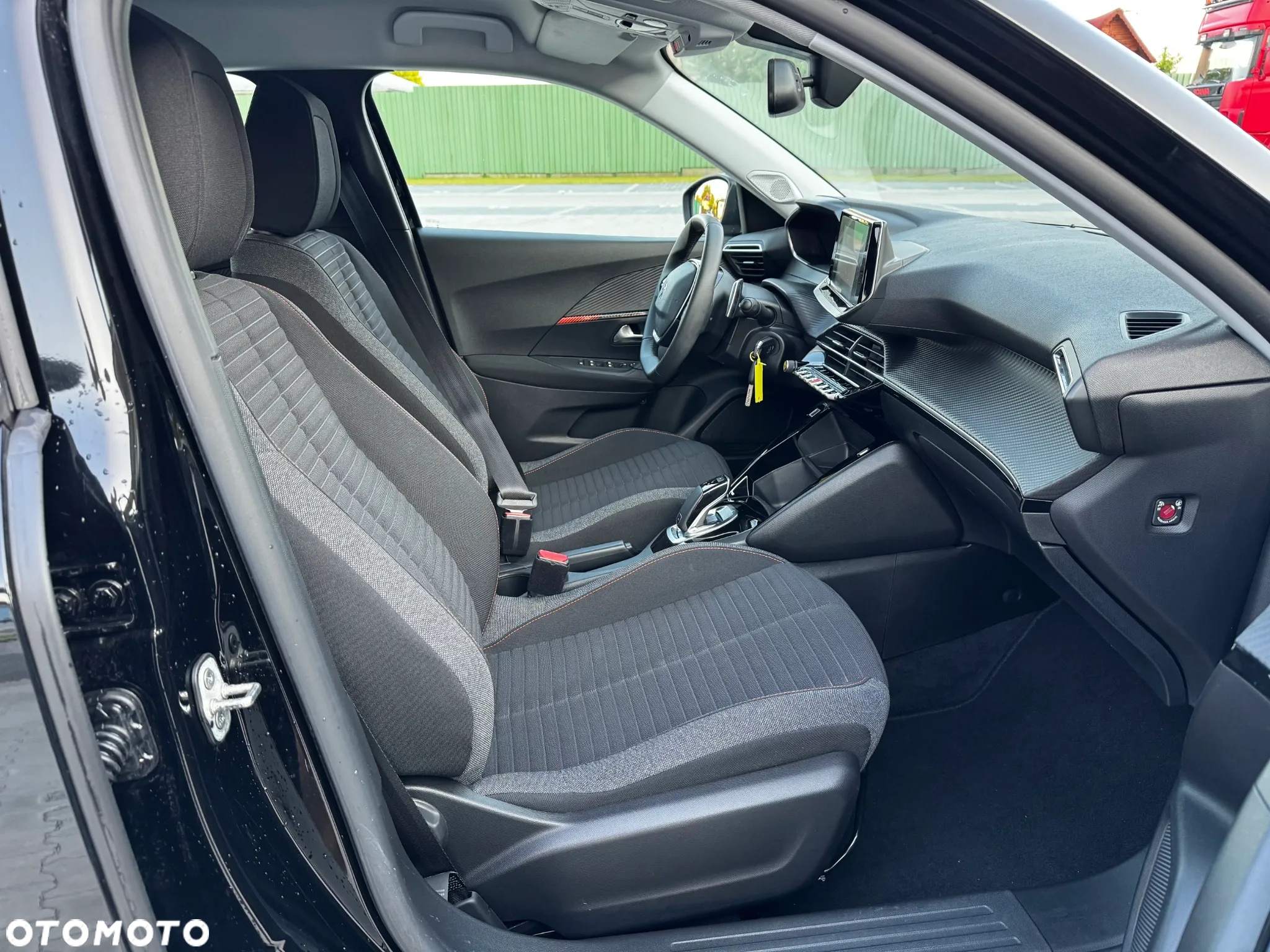 Peugeot 2008 1.2 PureTech GT Pack S&S EAT8 - 9