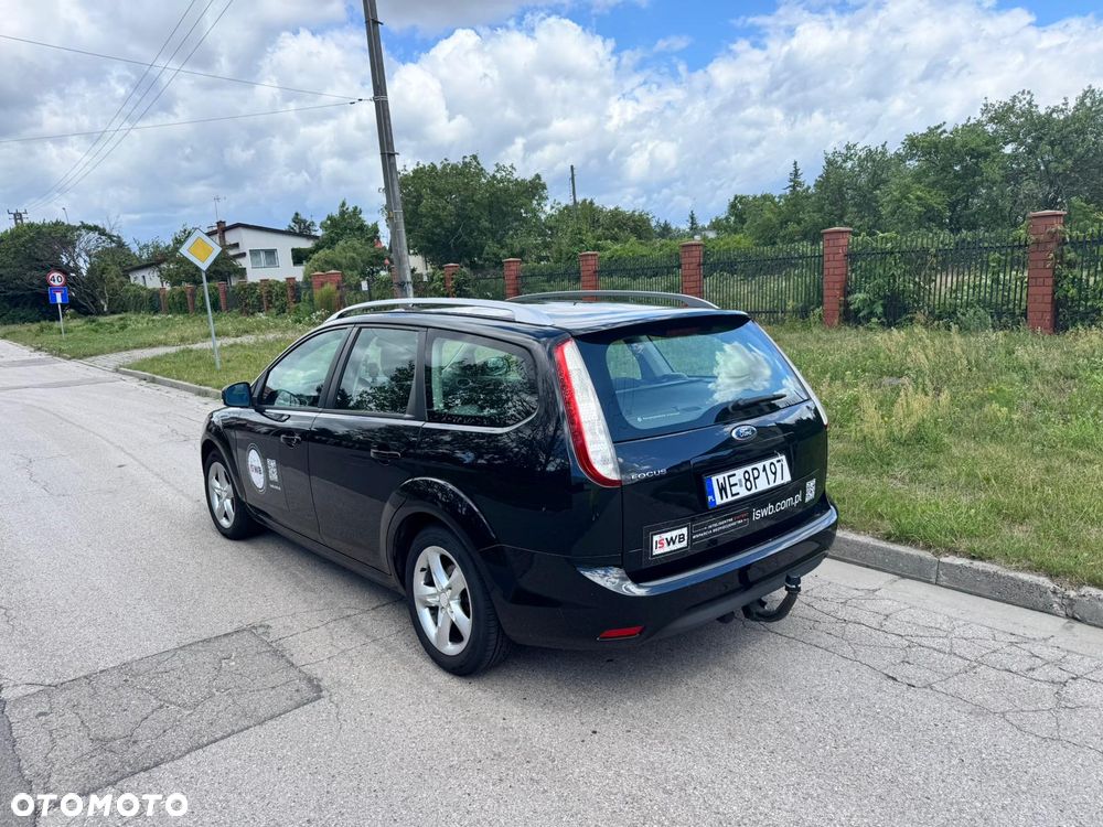 Ford Focus 1.8 FF Trend - 16